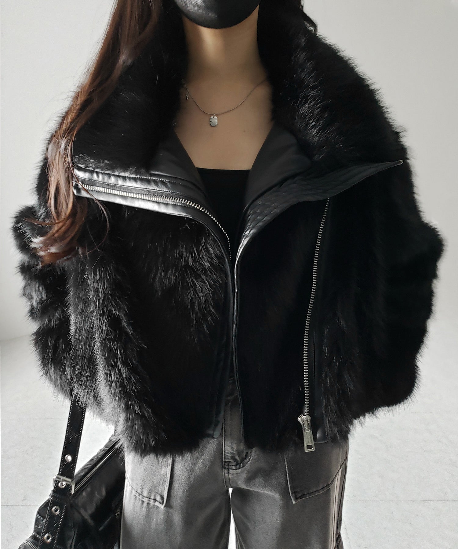 【 ２WAY 】ジップアップレザードッキングフェイクファーコート ／ zip up leather docking fake fur coat