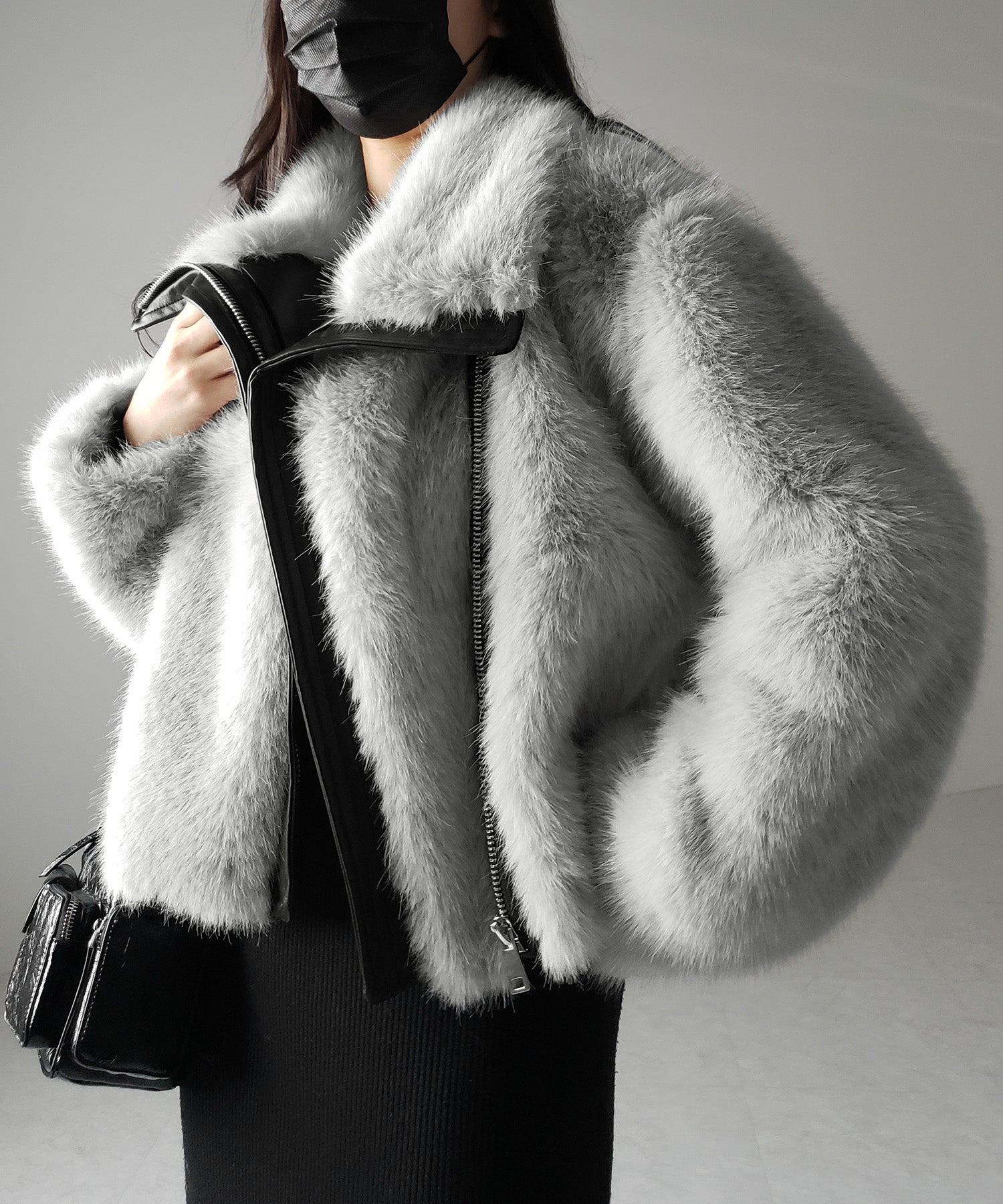 【 ２WAY 】ジップアップレザードッキングフェイクファーコート ／ zip up leather docking fake fur coat