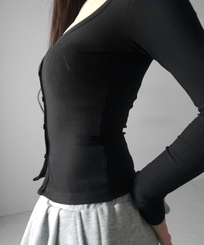 【 裏微起毛 】フロントボタンタイトリブカットソートップス ／ front button tight ribbed cutsew tops