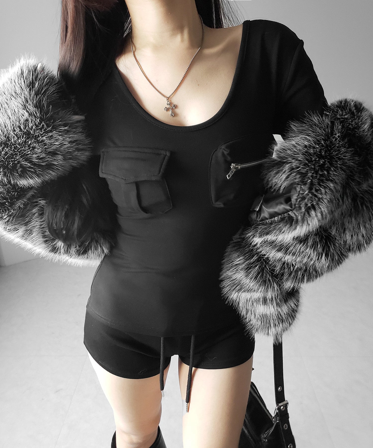 【 裏起毛 】アウトポケットオープンネックスリムトップス ／ out pocket open neck slim tops