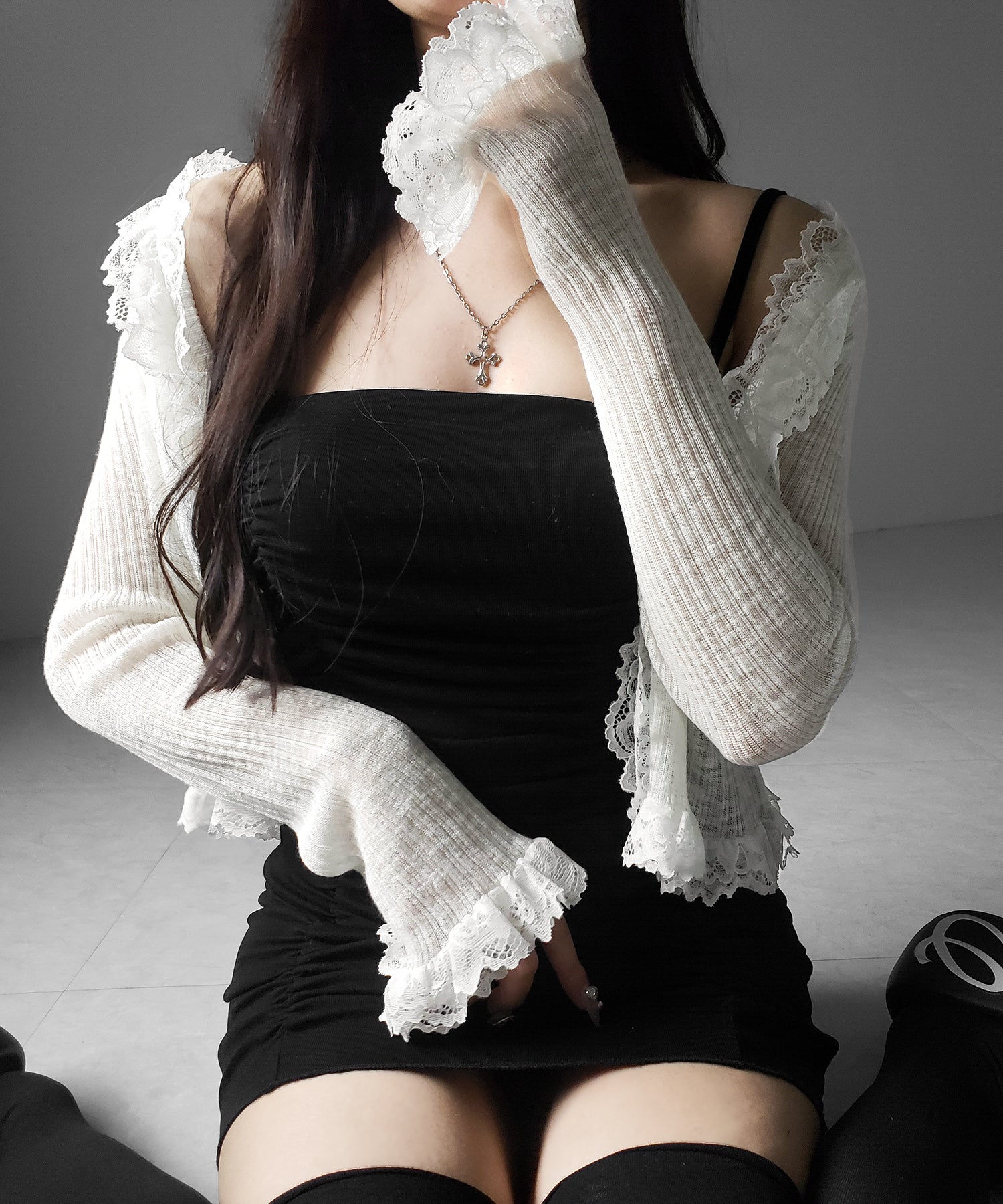 レースフリルシアーニットカーディガン ／ lace frill sheer knit cardigan