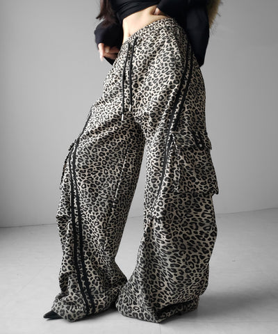 【 裾絞り可能２WAY 】レオパードヴィンテージサイドラインタックワイドスウェットパンツ ／ leopard vintage side line tuck wide sweatpants