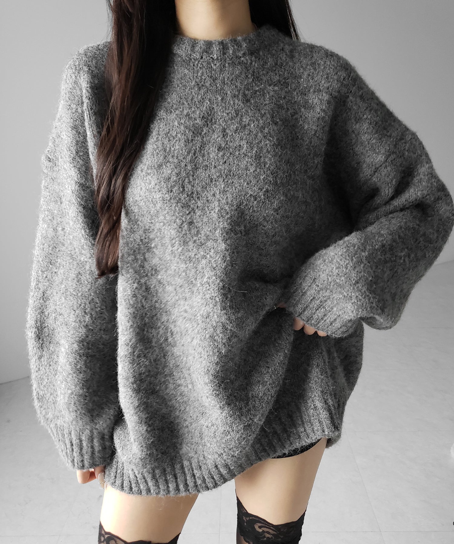 オーバーサイズフラッフィーニットプルオーバー ／ oversize fluffy knit pullover