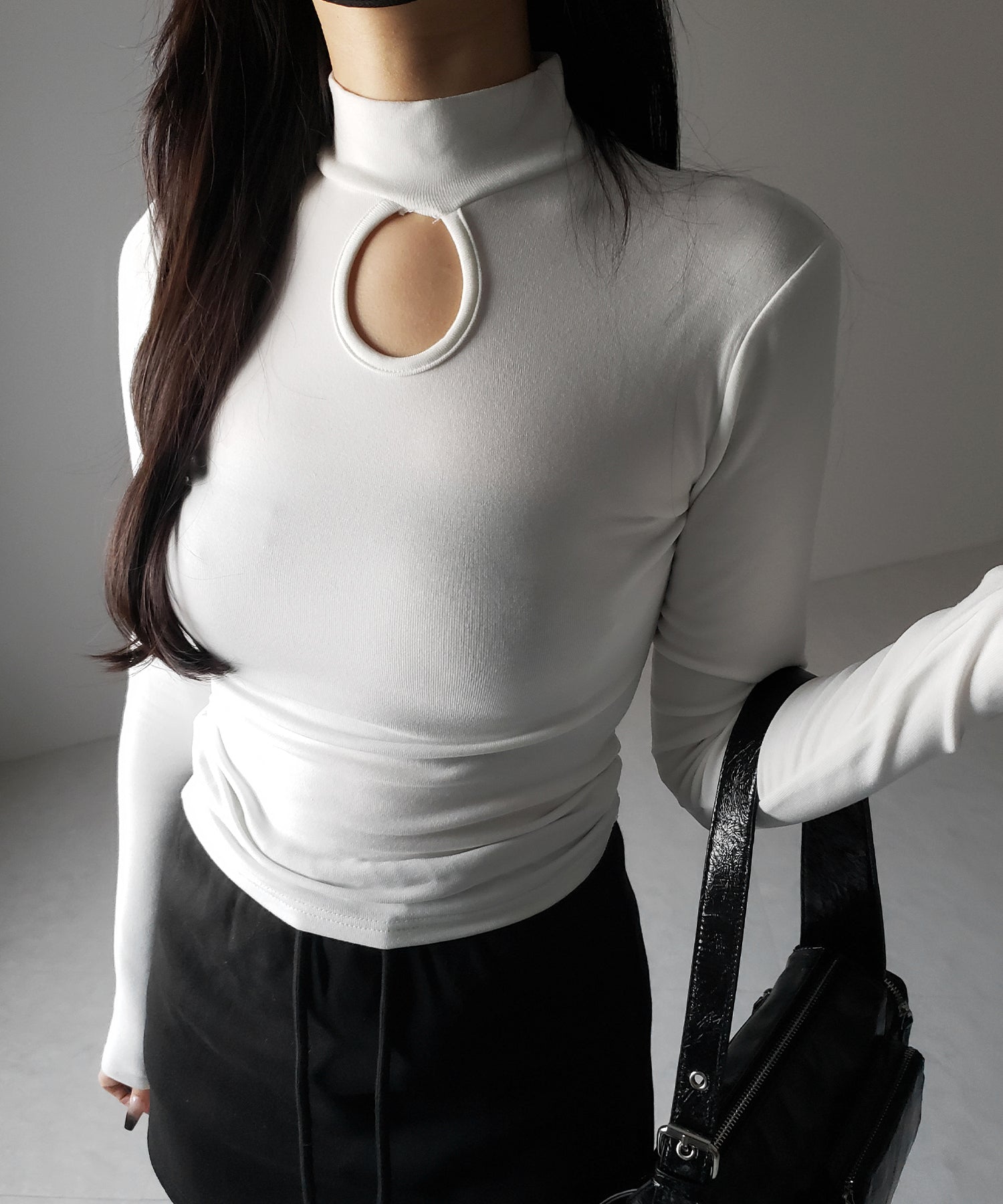 【 ３color 】裏起毛カットアウトプチハイネックトップス ／ urakimo cutout puchi highneck tops
