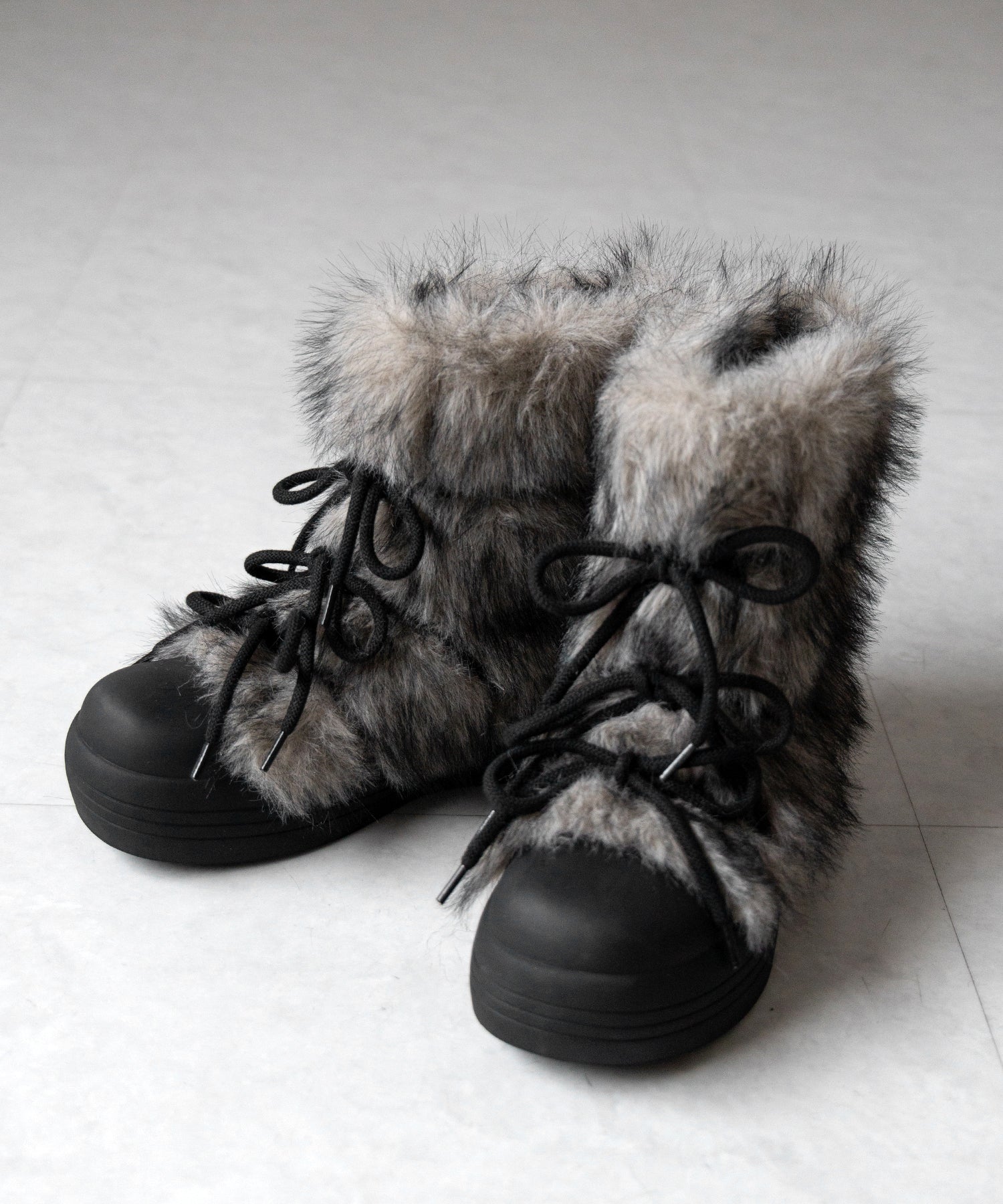 【 ２color 】ボリュームフェイクファーブーツ ／ volume fake fur boots