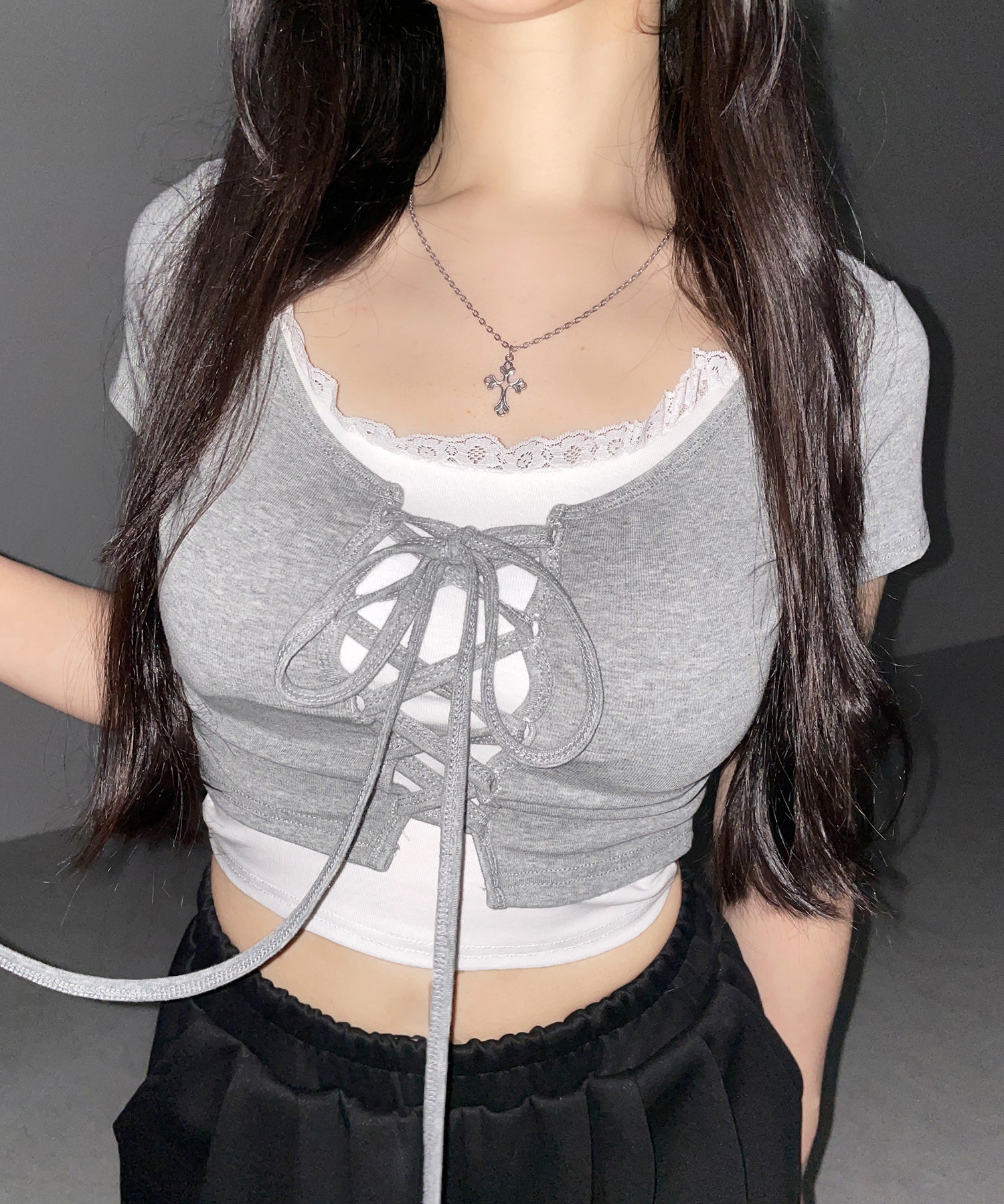 半袖レースアップリボンショートトップス ＋ レースキャミ SET ／ lace up ribbon short sleeve tops + lace cami SET