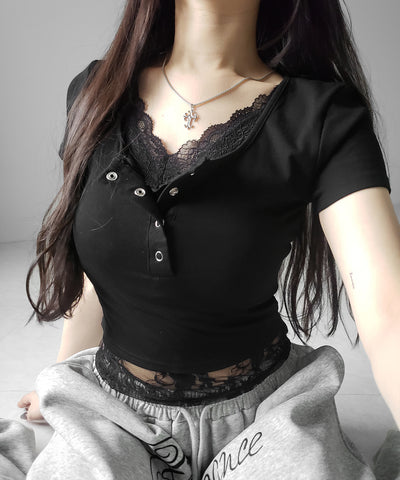 レースレイヤードヘンリーネックスクエア半袖Ｔシャツ ／ lace layered henley neck square short sleeve T-shirt