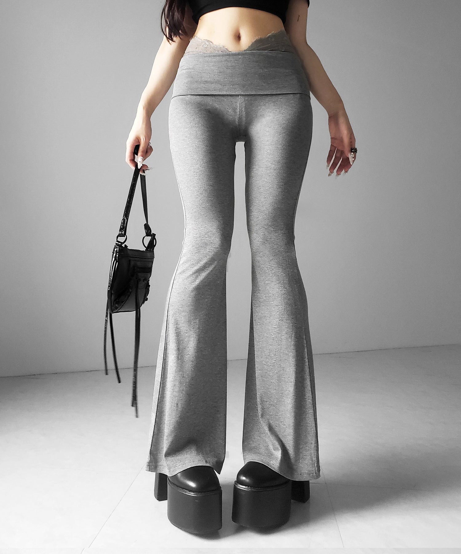 ウエストレーススリムドレープカットソーフレアパンツ ／ waist lace slim drape cutsew flare pants