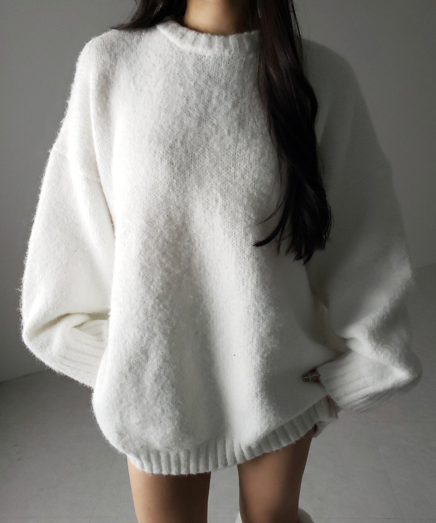 オーバーサイズフラッフィーニットプルオーバー ／ oversize fluffy knit pullover