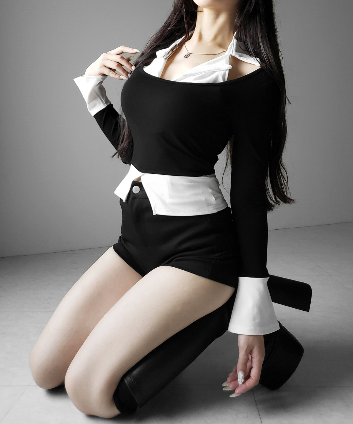 カットアウトフェイクレイヤード長袖Ｔシャツ ／ shirts like cutout fake layered long sleeve T-Shirt