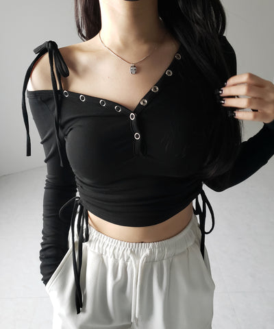 【 ２WAY ／ 裏起毛 】ナナメストラップスナップボタンシャーリングリボントップス ／ naname strap snap button shirring ribbon tops