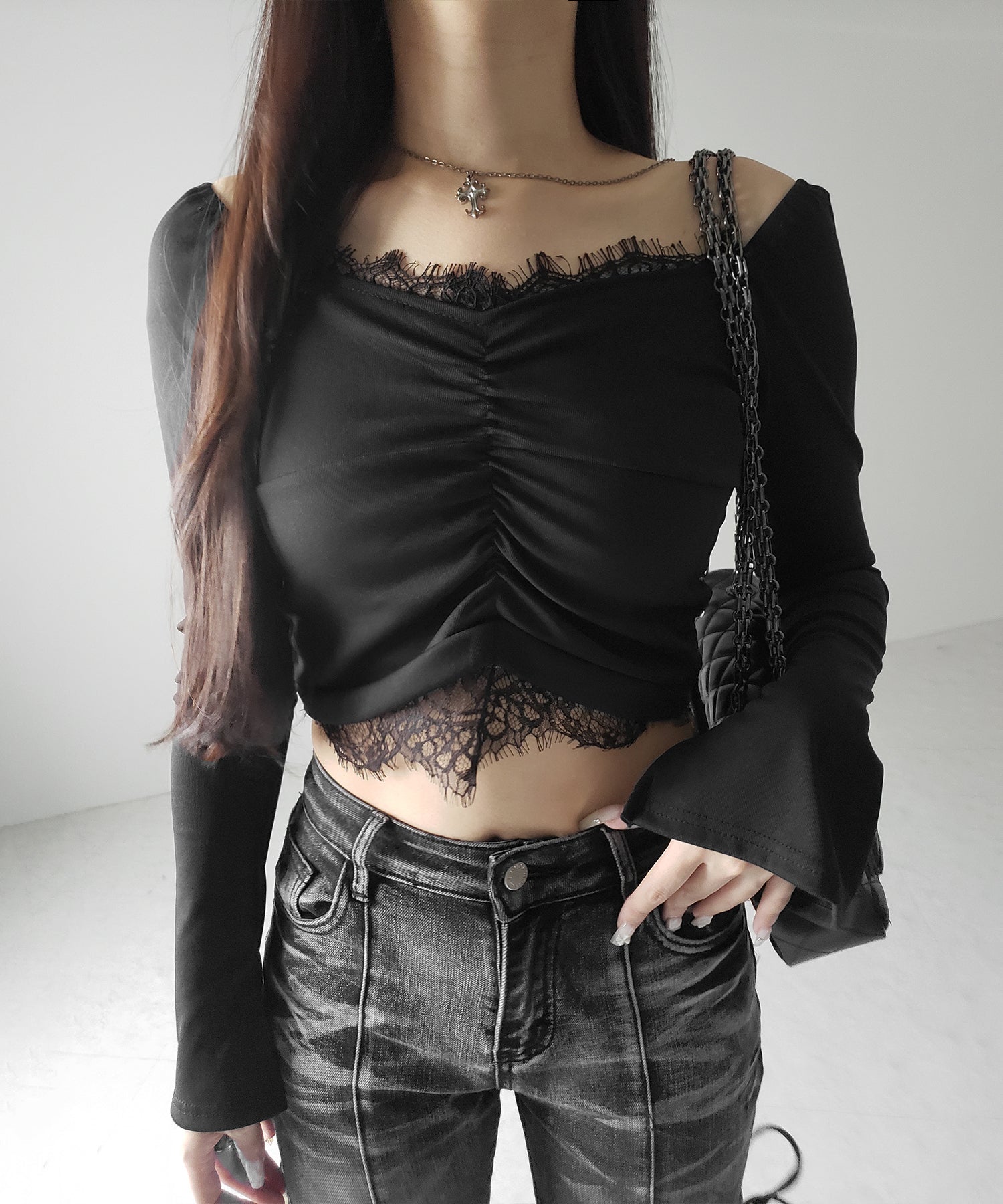 【 ２color 】レースドッキングシャーリングショートカットソートップス ／ lace docking shirring short cutsew tops