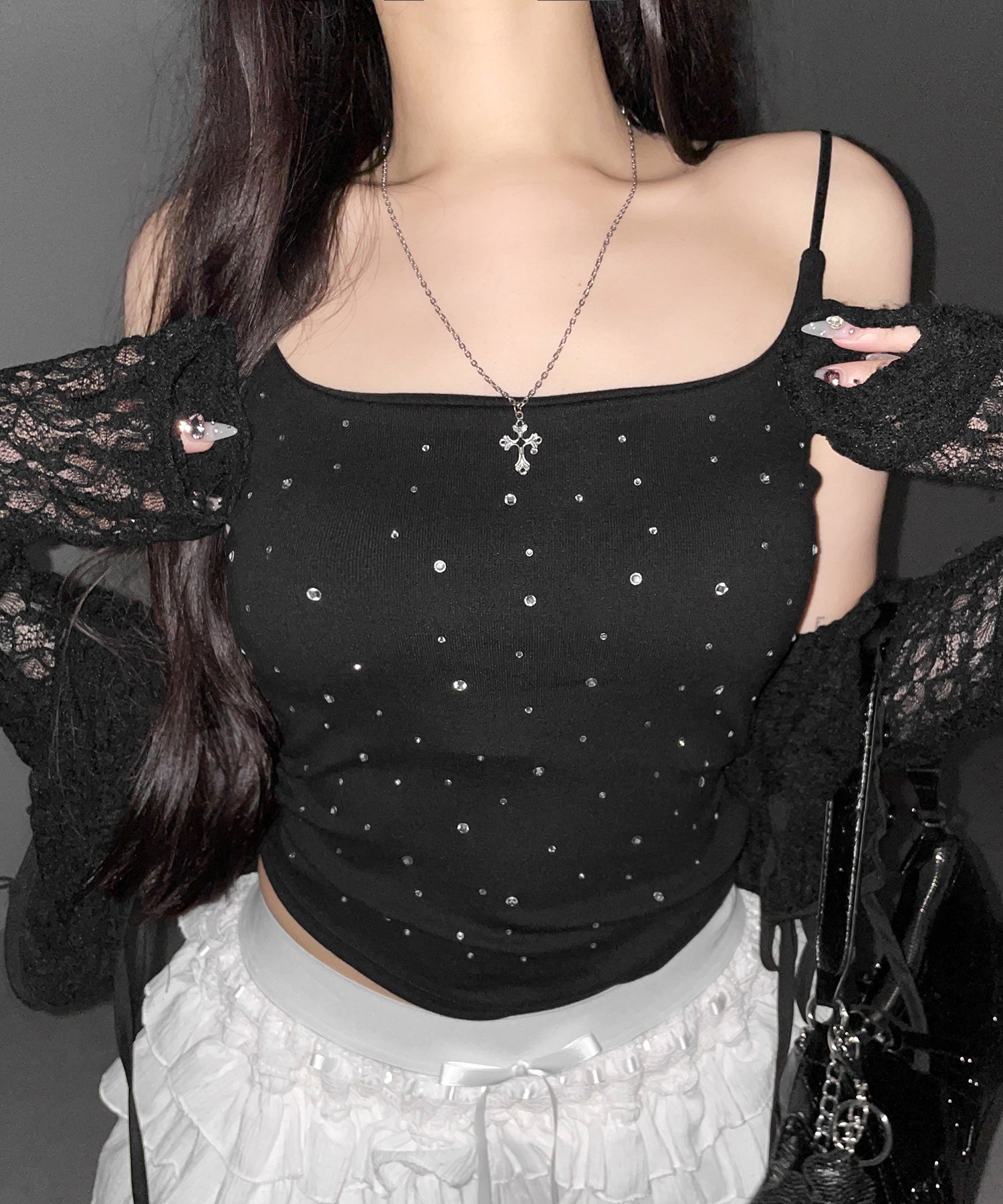 ラインストーンスクエアネックスリムキャミソール ／ Rhinestone square neck slim camisole