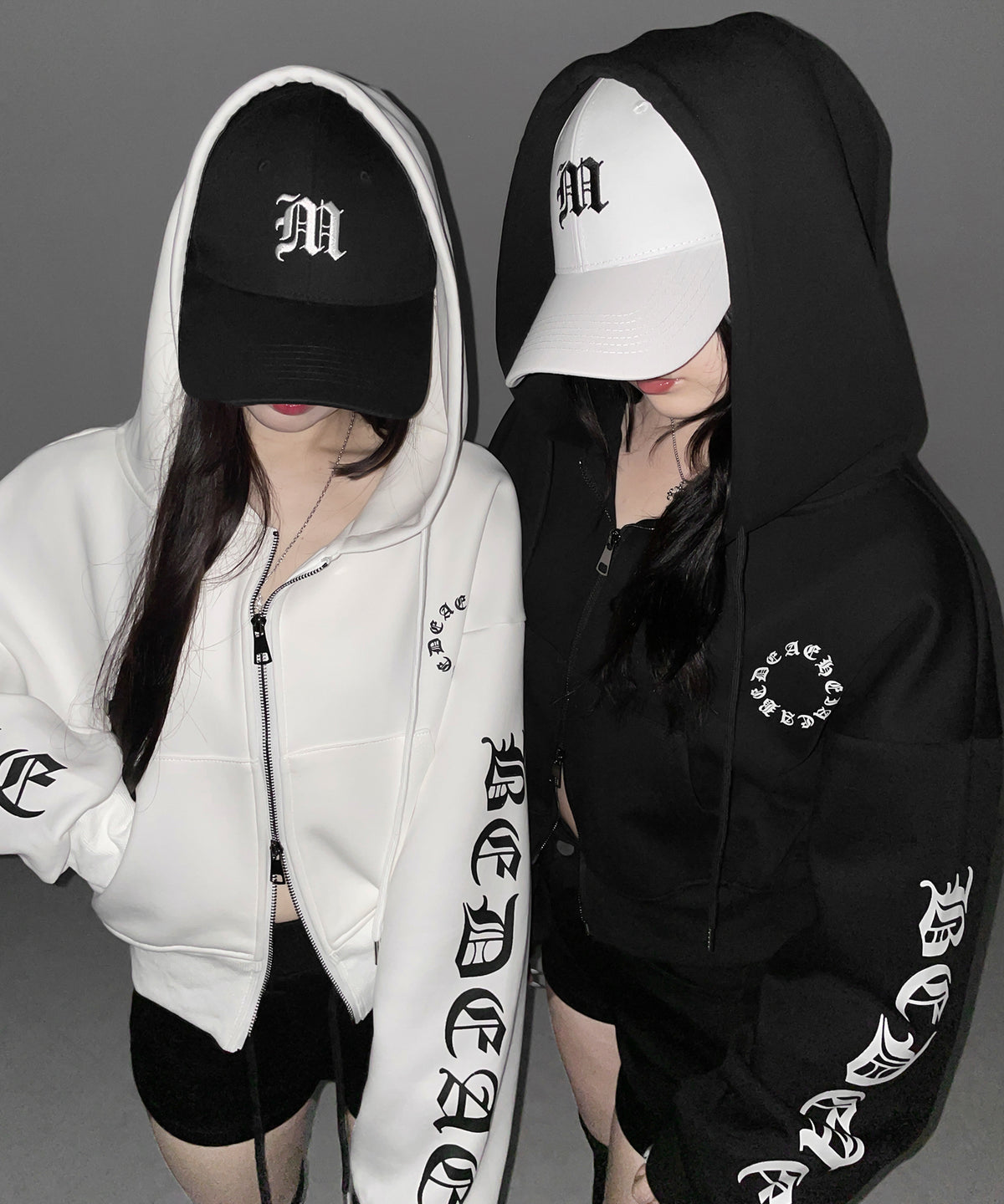 グランジロゴダブルジップショートパーカー ／ grunge logo double zip short hoodie
