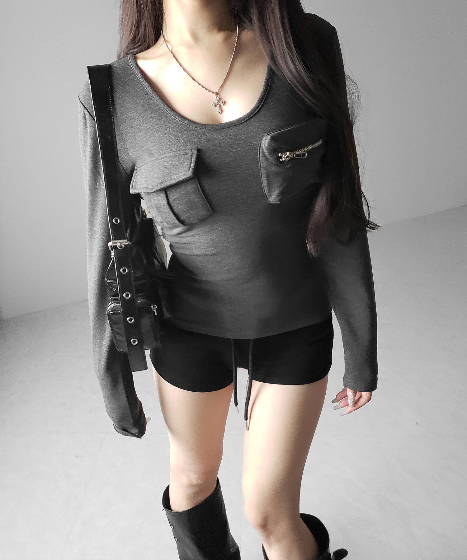 【 裏起毛 】アウトポケットオープンネックスリムトップス ／ out pocket open neck slim tops