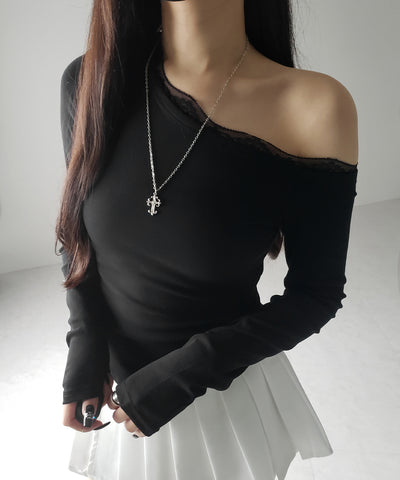 【 ２color 】ワンショルダーレースポイントスリムカットソートップス ／ one shoulder lace point slim cutsew tops