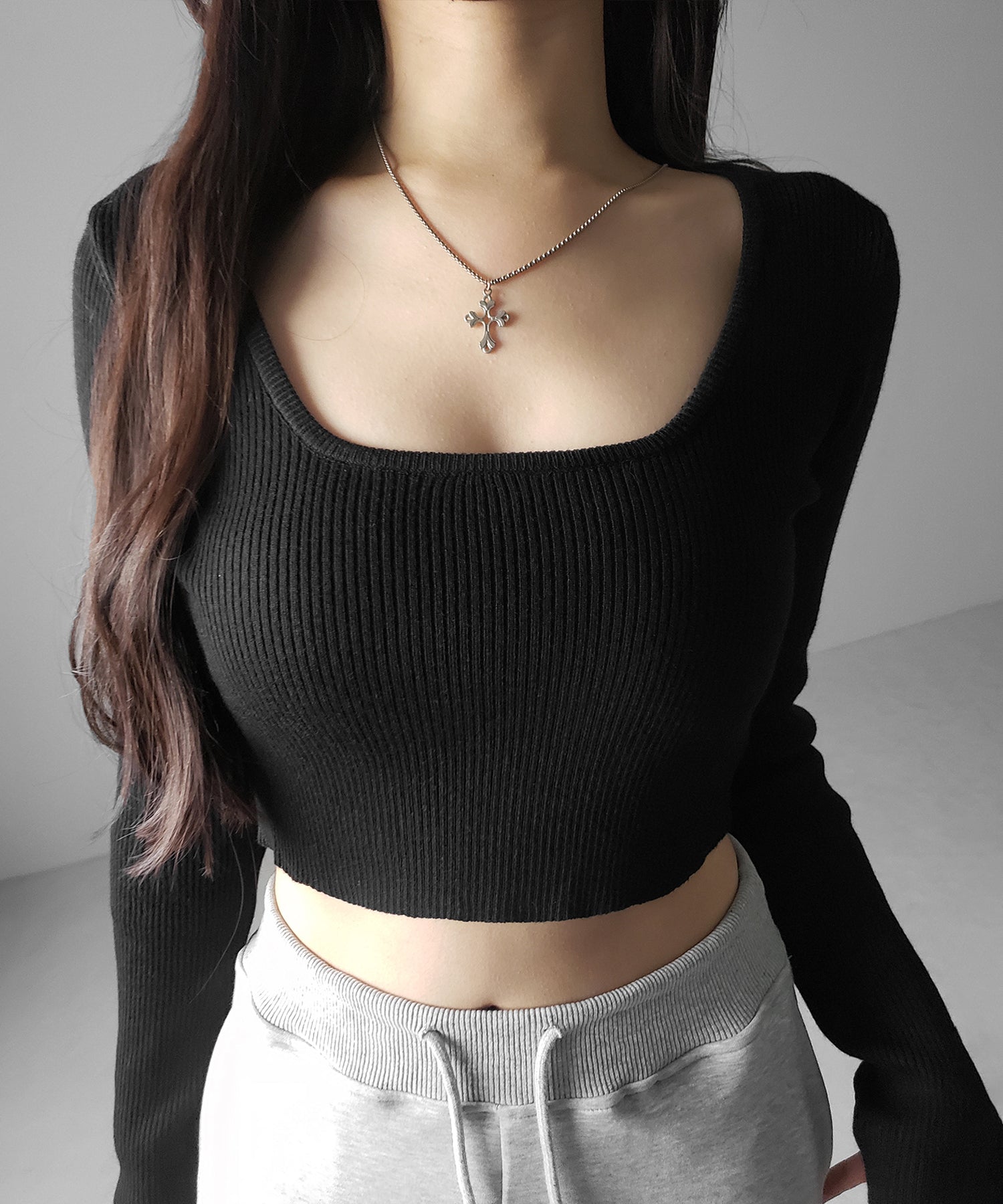 スクエアネックショートリブニットトップス ／ square neck short rib knit tops