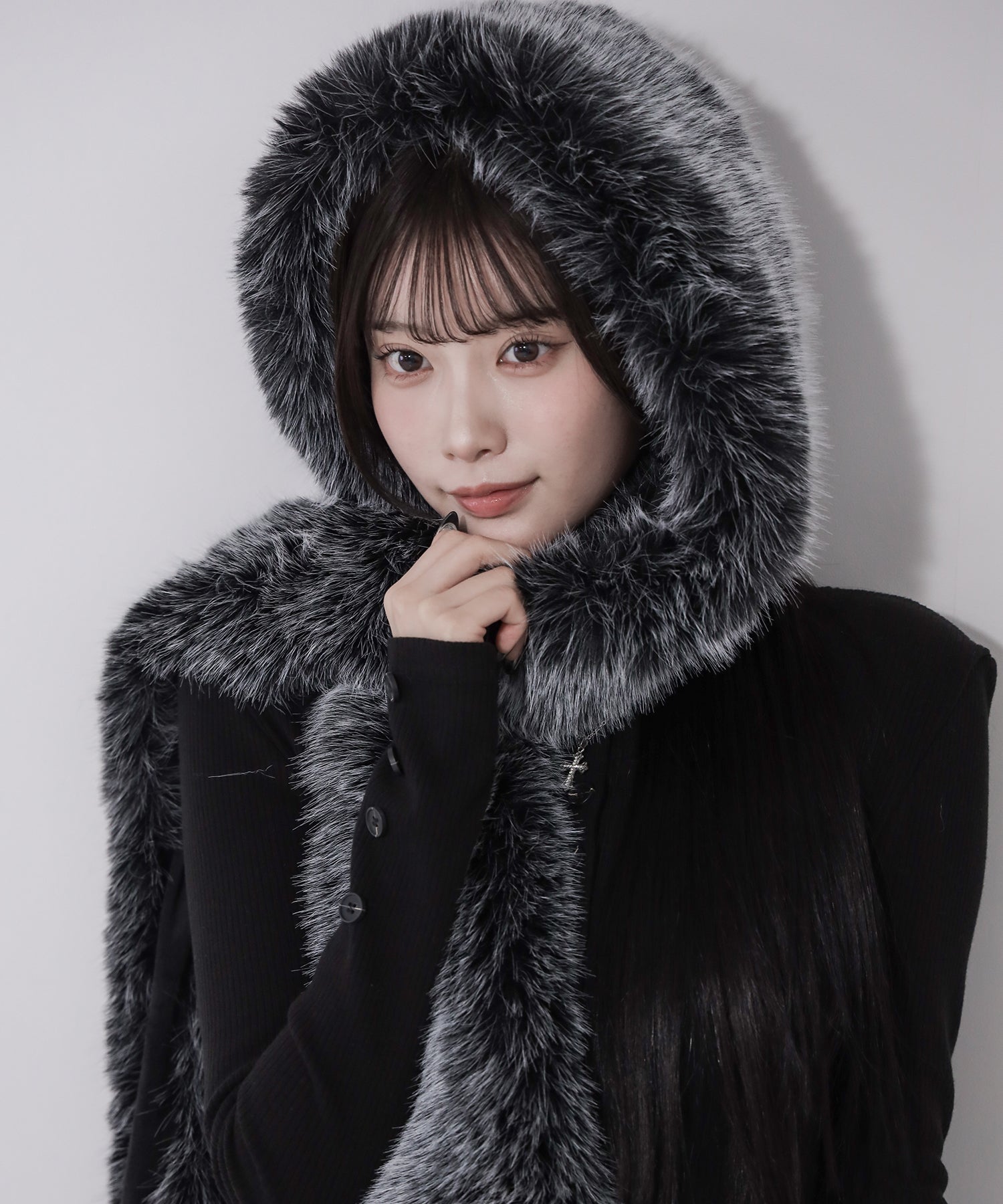 フェイクファーボリュームロングマフラー ／ fake fur volume long muffler