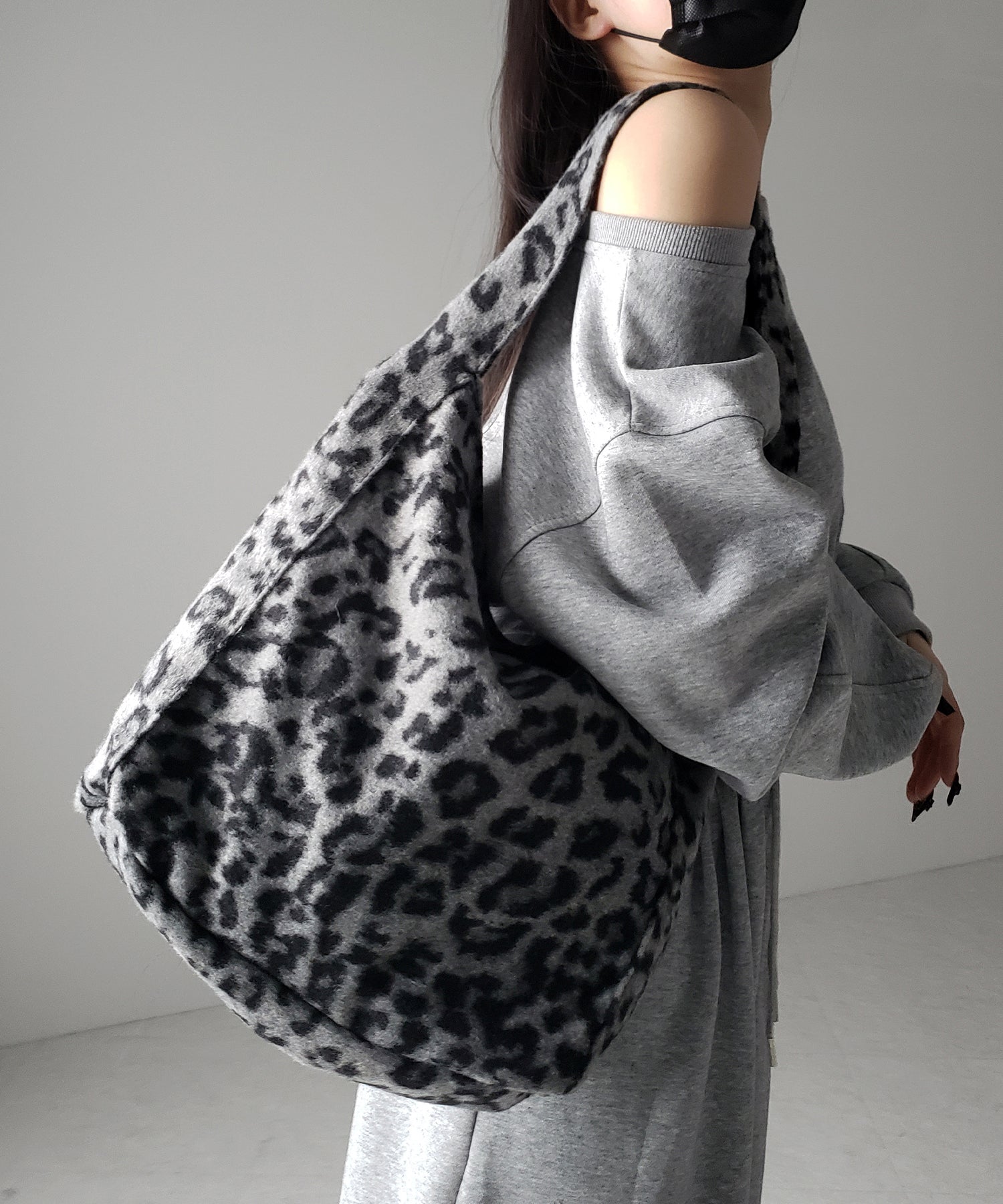 【 ２color 】レオパードワンハンドルショルダートートバッグ ／ leopard onehandle shoulder tote bag