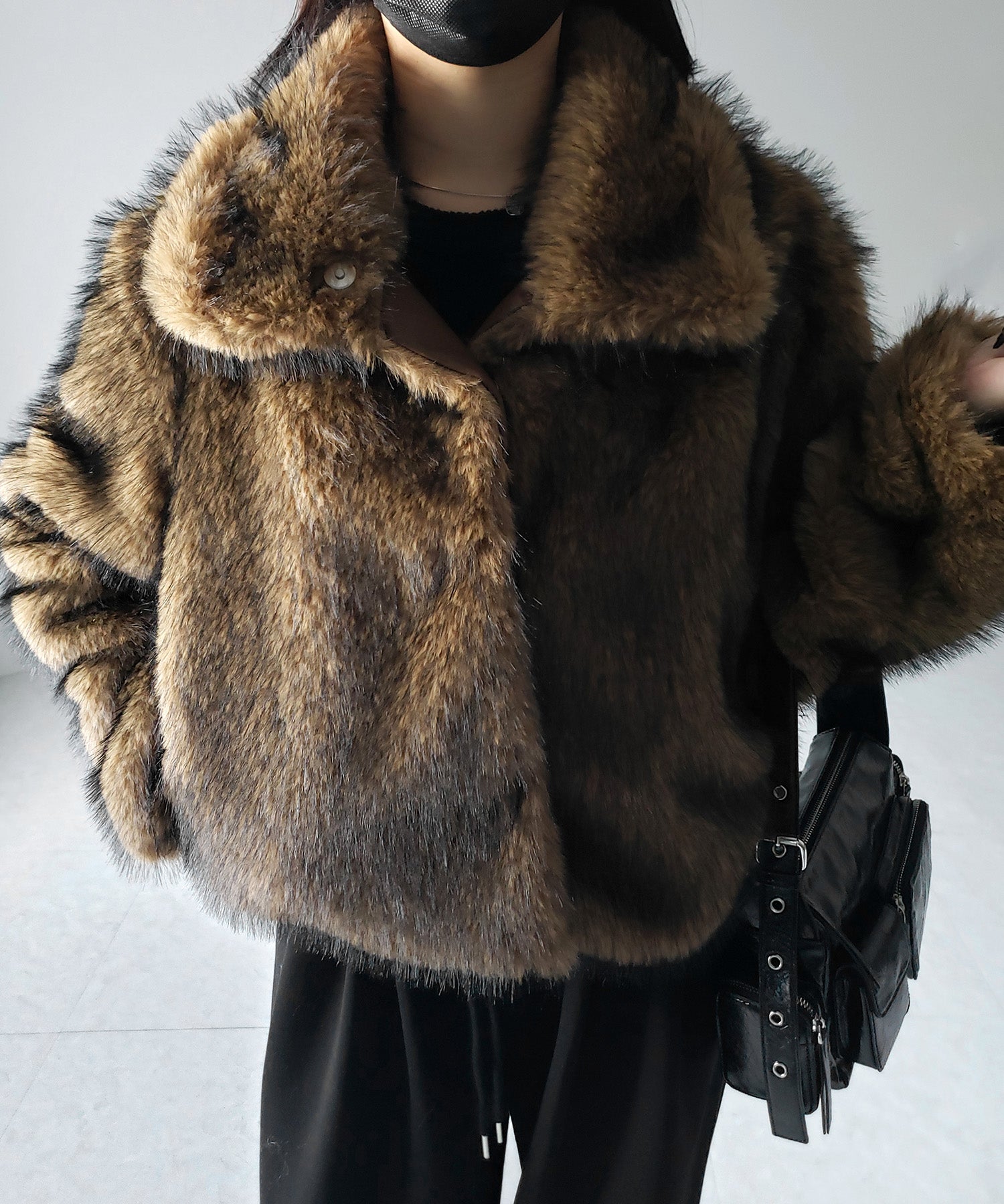 スタンドカラーミックスファーショートコート ／ stand-collar mix fur short coat