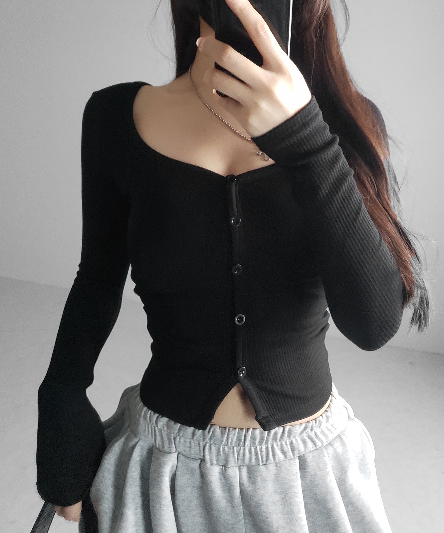 【 裏微起毛 】フロントボタンタイトリブカットソートップス ／ front button tight ribbed cutsew tops