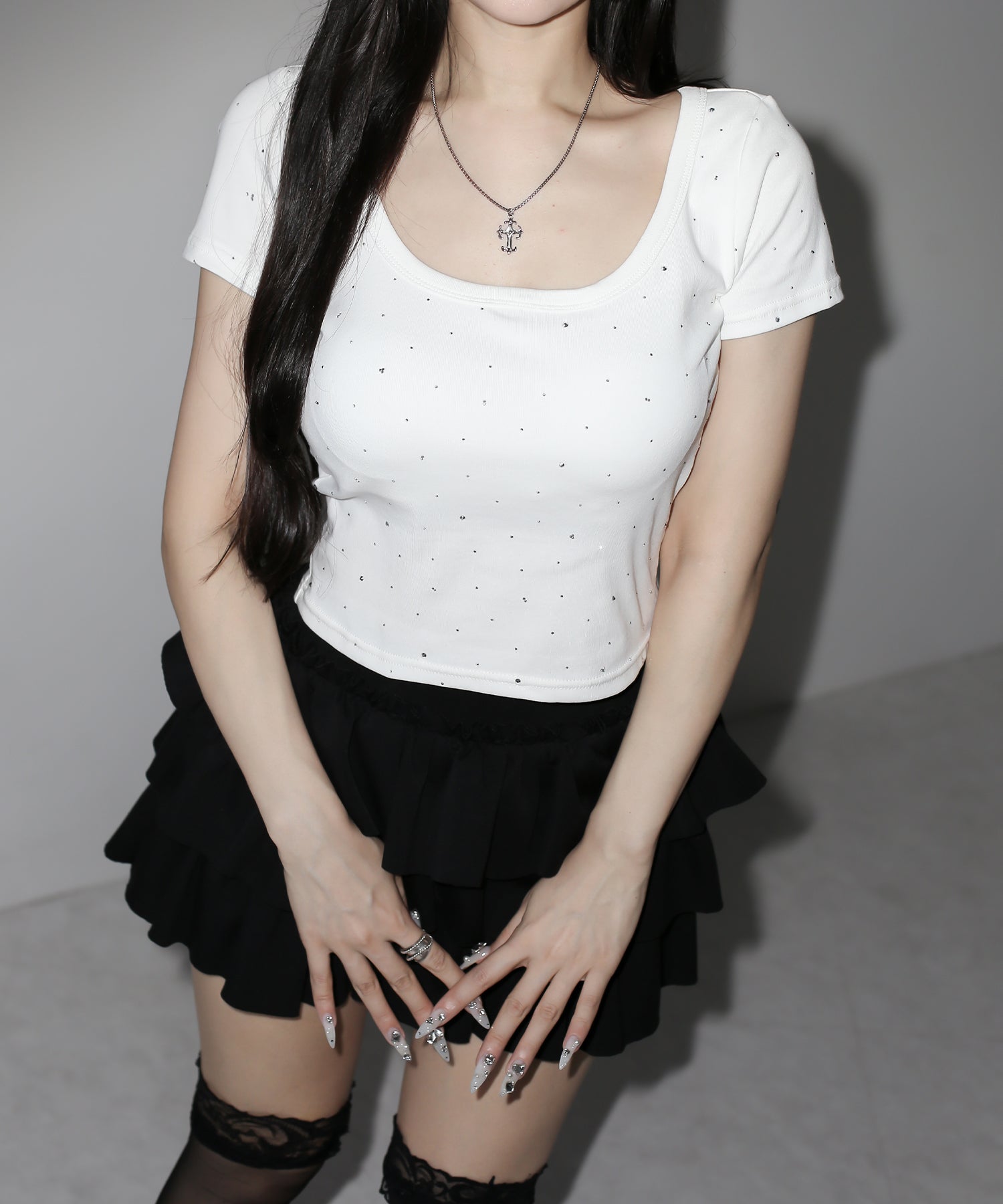 ラインストーンスクエアネックタイトＴシャツ ／Rhinestone square neck tight T-shirt