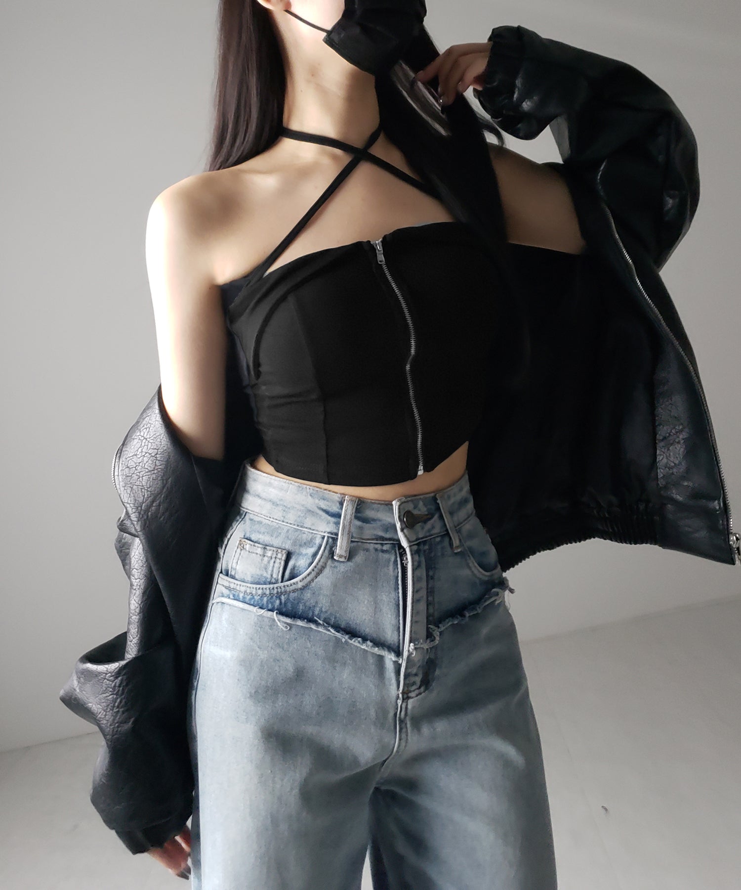 【 ２WAY／ カップ付 】ジップアップクロスストラップリボンベアトップス ／ zip up cross strap ribbon bare tops
