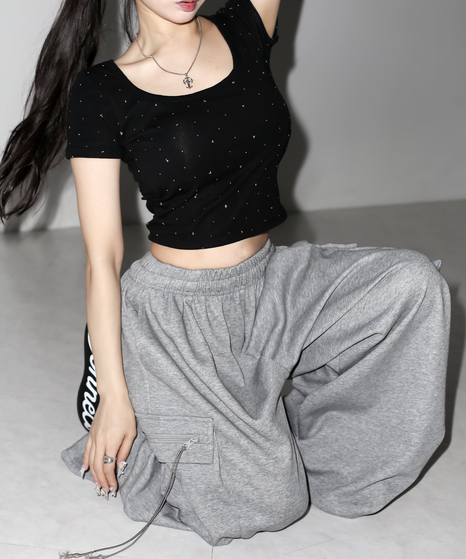 ラインストーンスクエアネックタイトＴシャツ ／Rhinestone square neck tight T-shirt