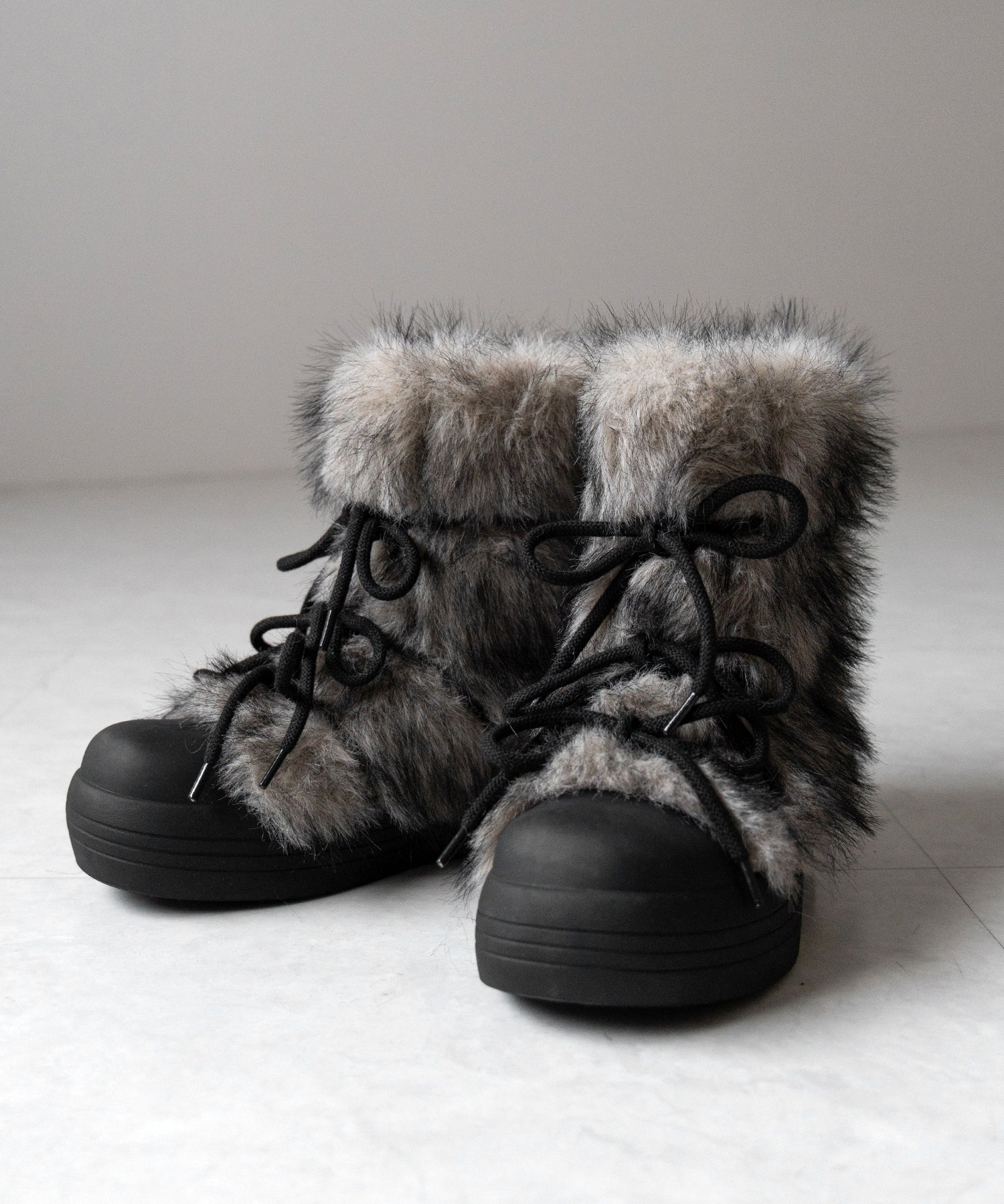 【 ２color 】ボリュームフェイクファーブーツ ／ volume fake fur boots