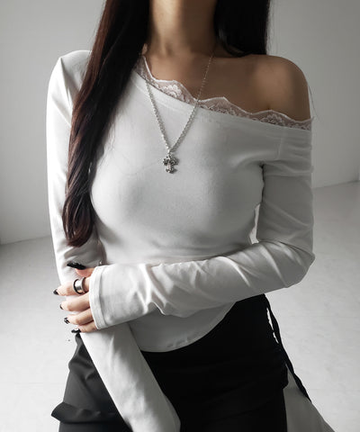 【 ２color 】ワンショルダーレースポイントスリムカットソートップス ／ one shoulder lace point slim cutsew tops