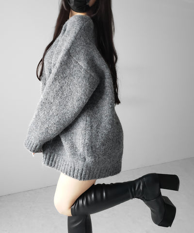 オーバーサイズフラッフィーニットプルオーバー ／ oversize fluffy knit pullover