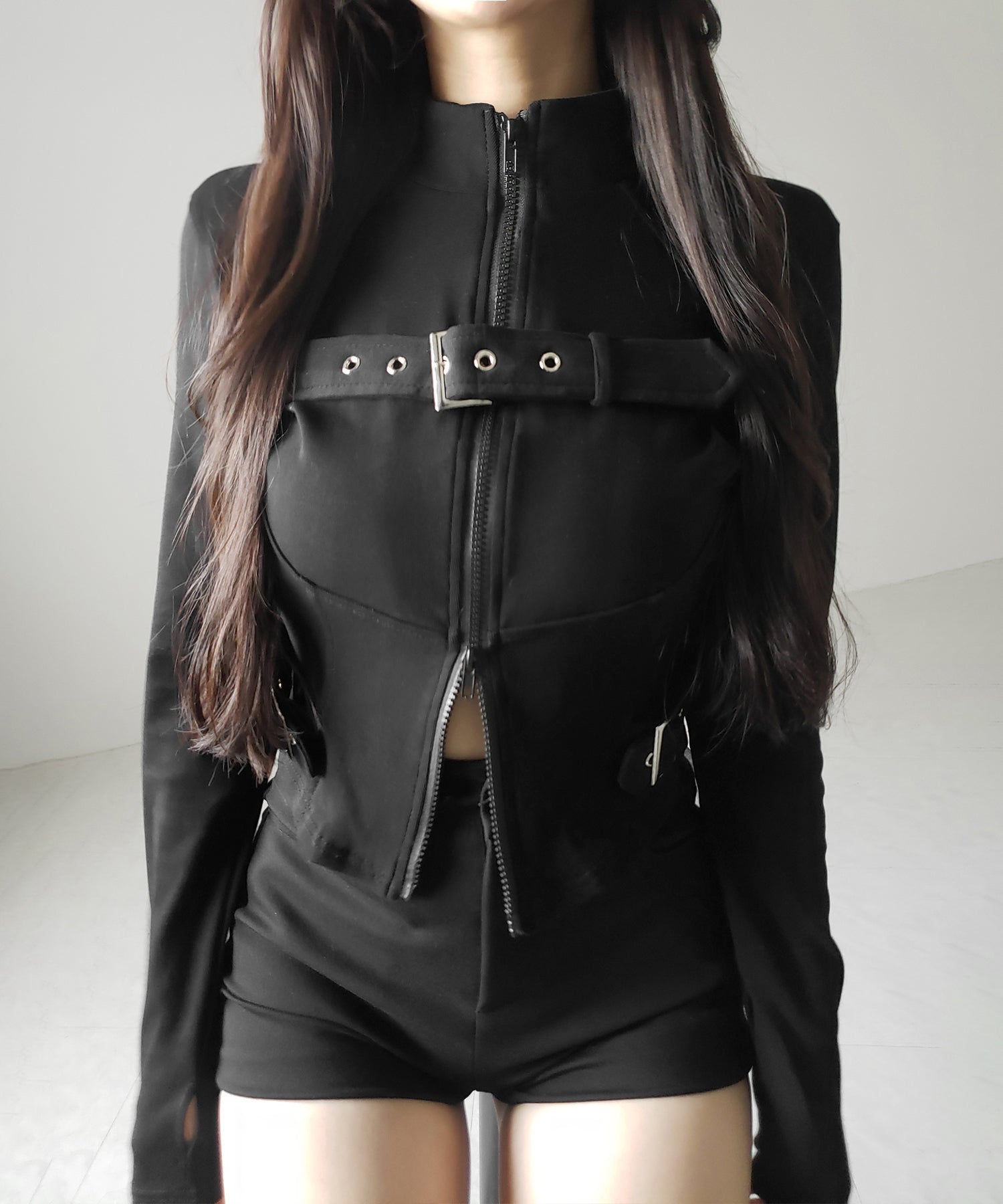 スタンドカラーベルテッドダブルジップスリムトップス ／ stand collar belted double zip slim tops