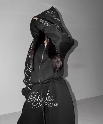 フロントレタリングロゴ刺繍ワイドスウェットパンツ ／ front lettering logo embroidery wide sweatpants