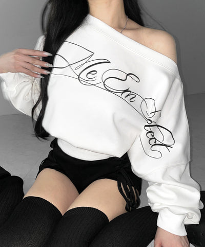 レタリングロゴワンショルショートスウェットライクトップス ／ lettering logo one-shoulder short sweatlike tops