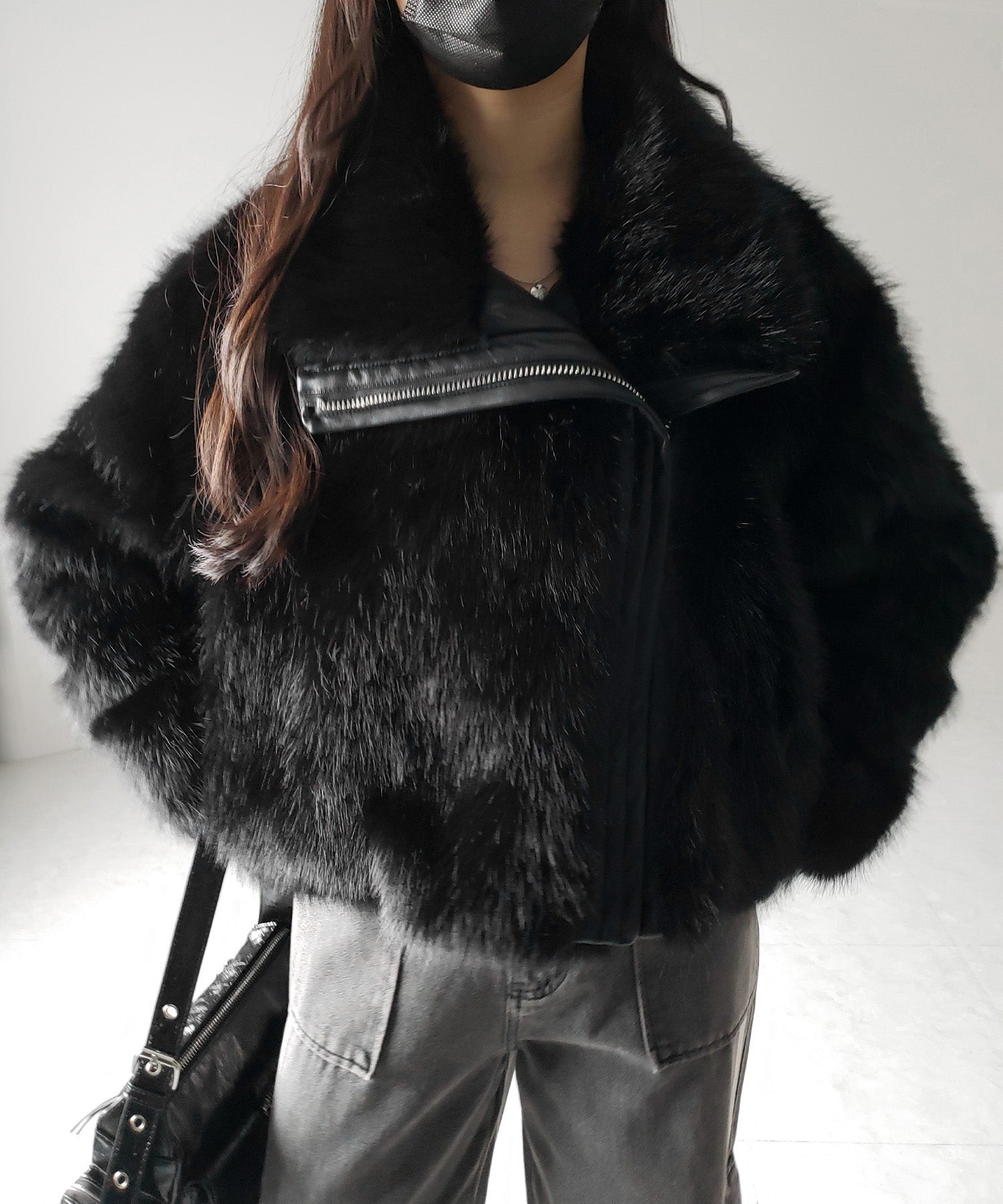 【 ２WAY 】ジップアップレザードッキングフェイクファーコート ／ zip up leather docking fake fur coat