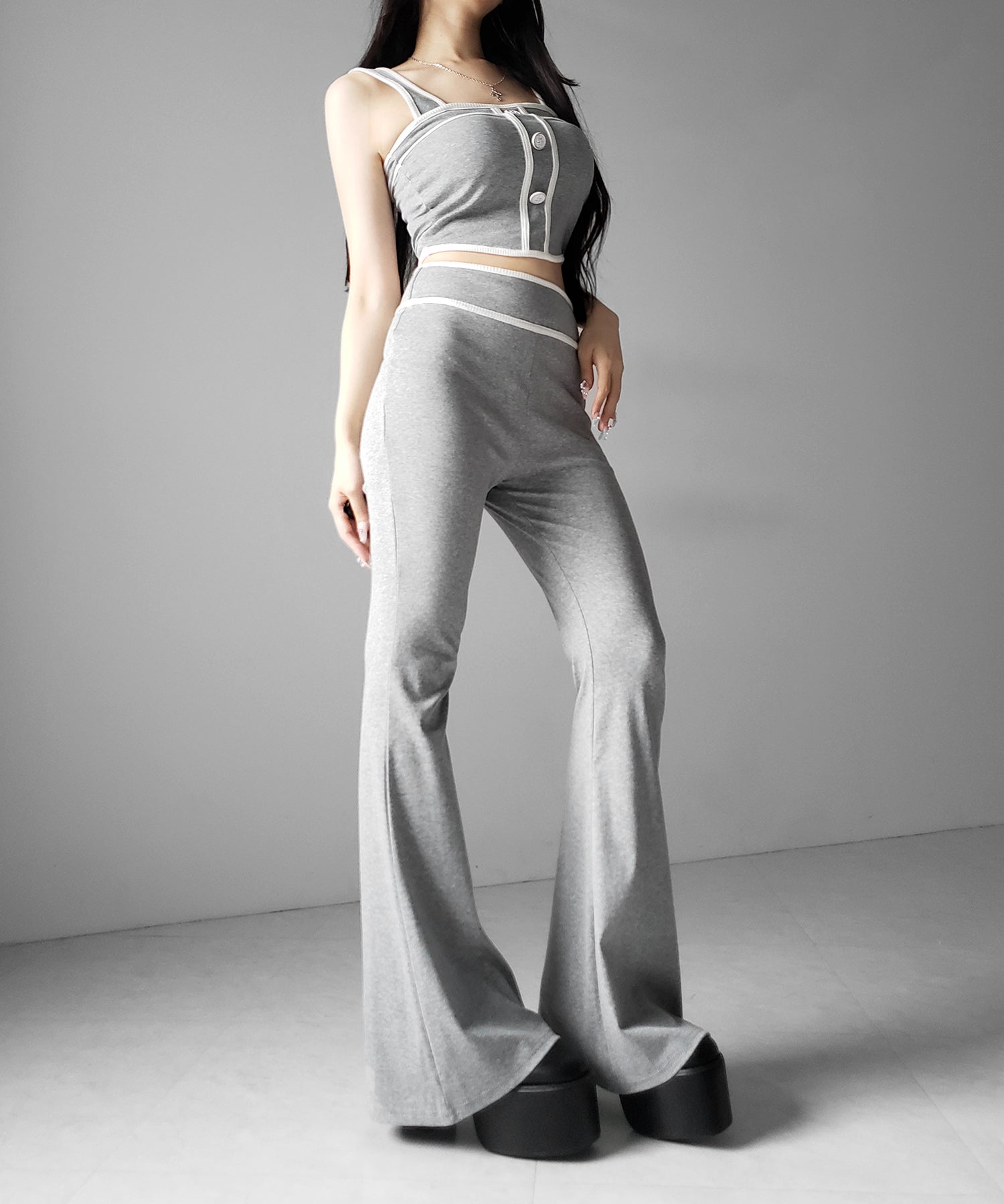 【 セットアップ】フロントボタンパイピングビスチェ＋ フレアパンツ ＳＥＴ ／ 【 SETUP 】front button piping buister ＋ flare pants SET