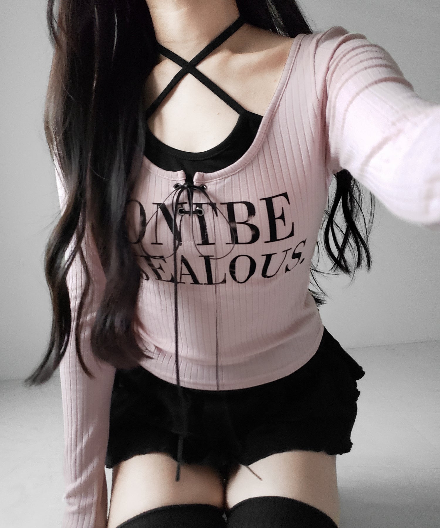 【 クロスネックにできる２WAY 】レースアップフェイクレイヤードロゴカットソートップス ／ laceup fake layered logo cutsew tops