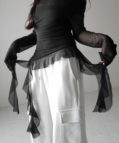 【 ２color 】アシンメトリーフリルオフショルシアートップス ／ asymmetrical frill off-shoulder sheer tops