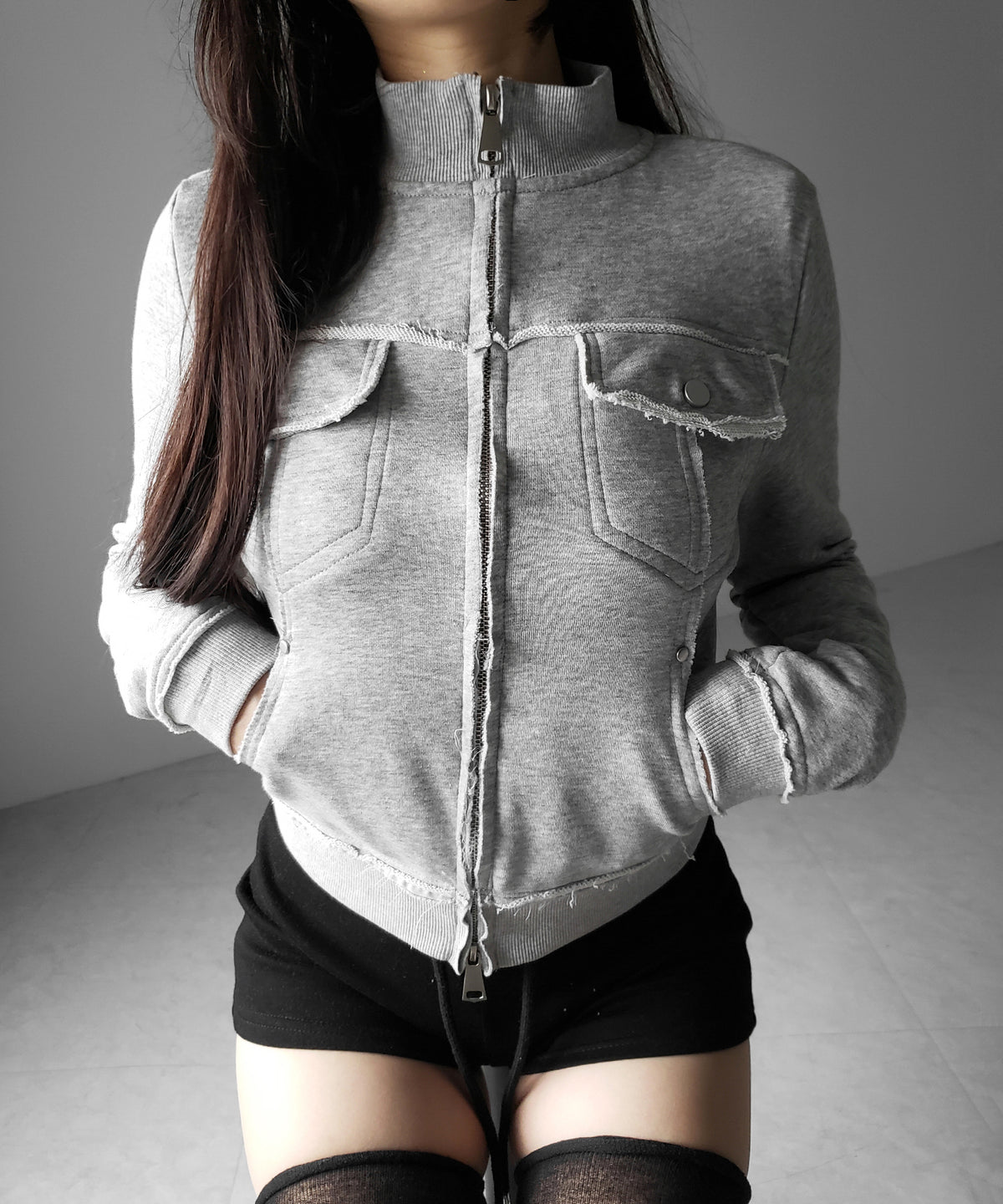 ダブルジップアウトポケット裏毛スリムジャケット ／ Double-zip outer pocket sweat slim jacket