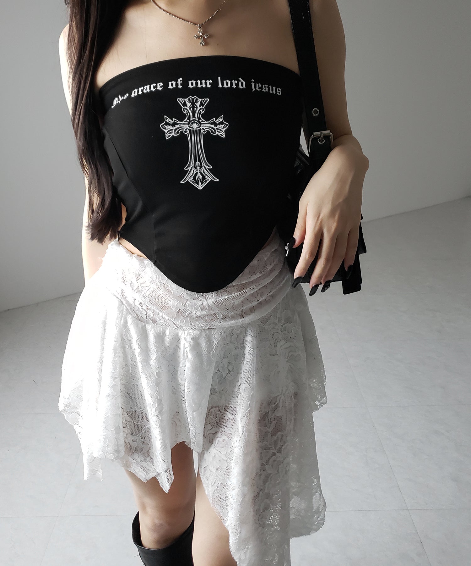 クロスグランジロゴベアトップス ／ cross grunge logo bare tops
