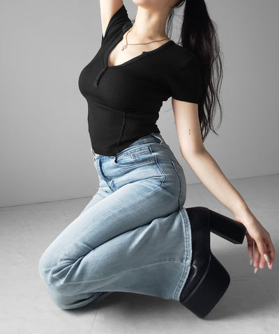ヘンリーネックタイトフィット半袖リブニットトップス ／ Henley neck tight fit short sleeve rib knit tops