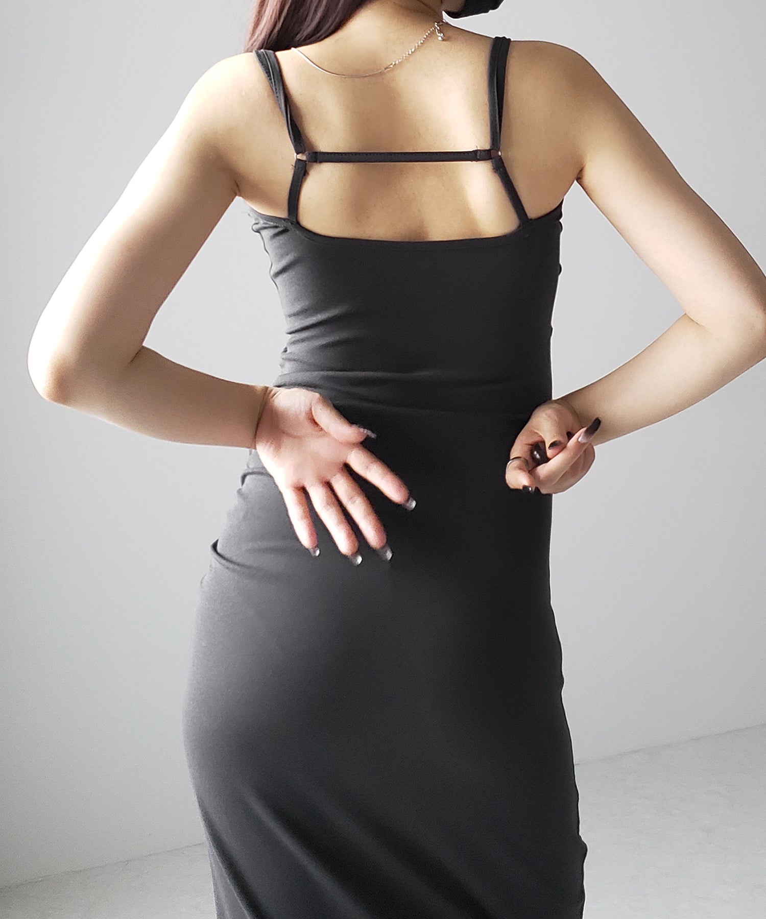【 パッド付き 】バックストラップサイドシャーリングスリットロングキャミワンピース ／ back strap side shirring slit long cami onepiece