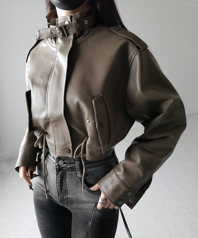 【 ２WAY 】スタンドカラーベルテッドフェイクレザーショートブルゾン ／ stand collar belted fake leather short blouson