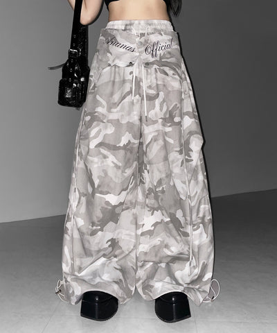 ロゴガーターカモフラタックワイドパンツ ／ logo garter camouflage tuck wide pants
