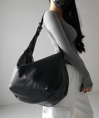 【 ２WAY ／ A4収納可 】ハトメデザインベルテッドワンハンドルショルダーバッグ ／ Eyelet design belted onehandle shoulder bag