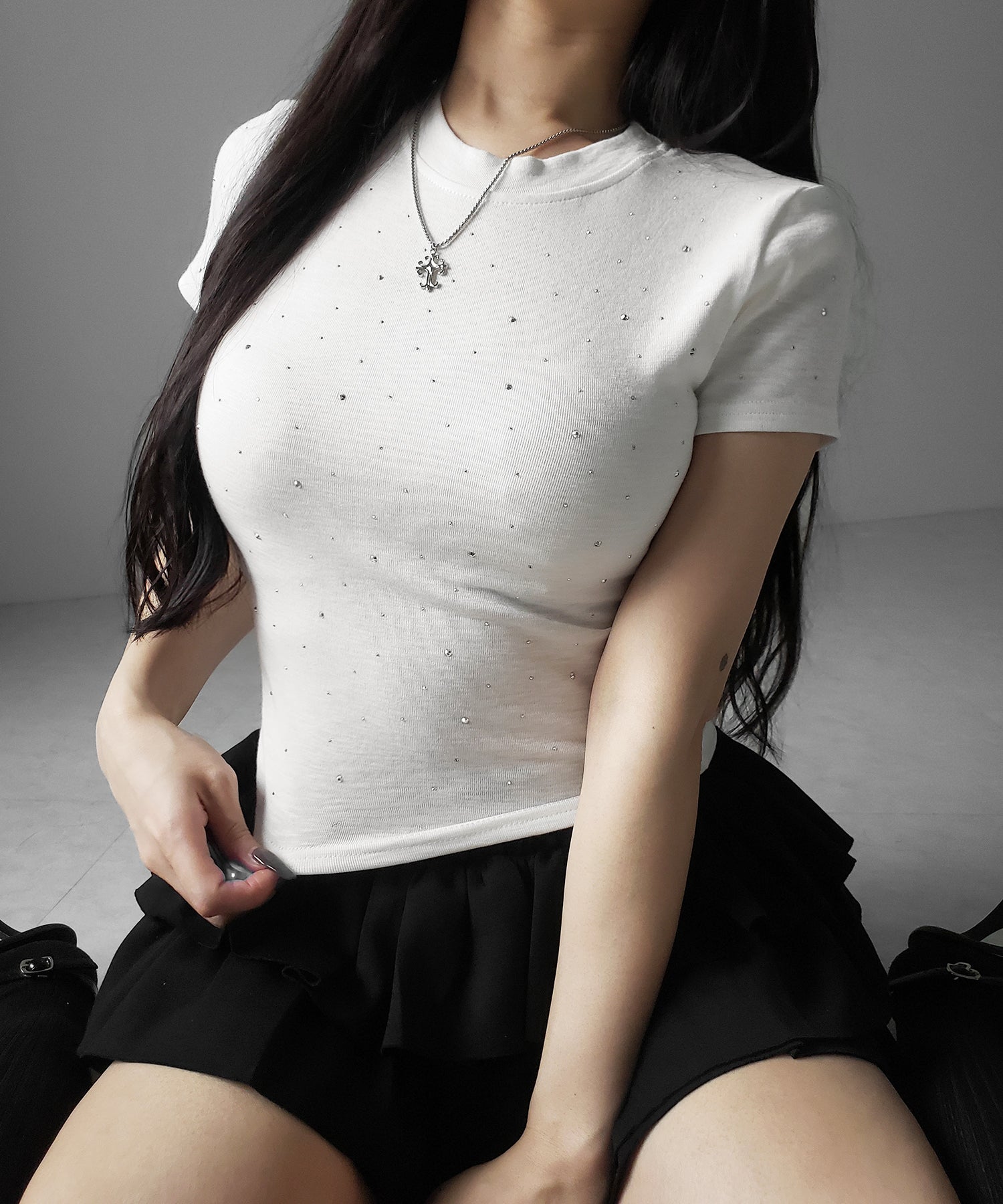 ラインストーン半袖タイトＴシャツ ／ Rhinestone short sleeve tight T-shirt