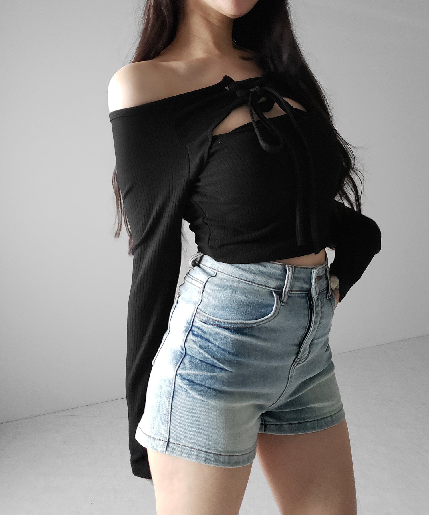ハイウエストタイトデニムショートパンツ ／ high waist tight short pants