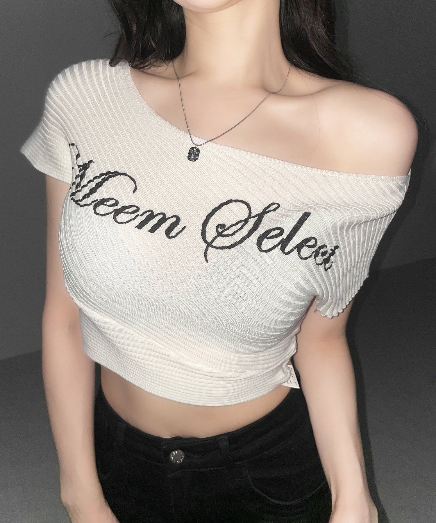 レタリングロゴワンショルリブニット ／ lettering logo oneshoulder lib knit