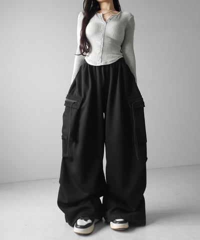 【 裾絞り可能２WAY 】ドローコードタックワイドカーゴスウェットパンツ ／ drawcord tuck wide cargo sweatpants