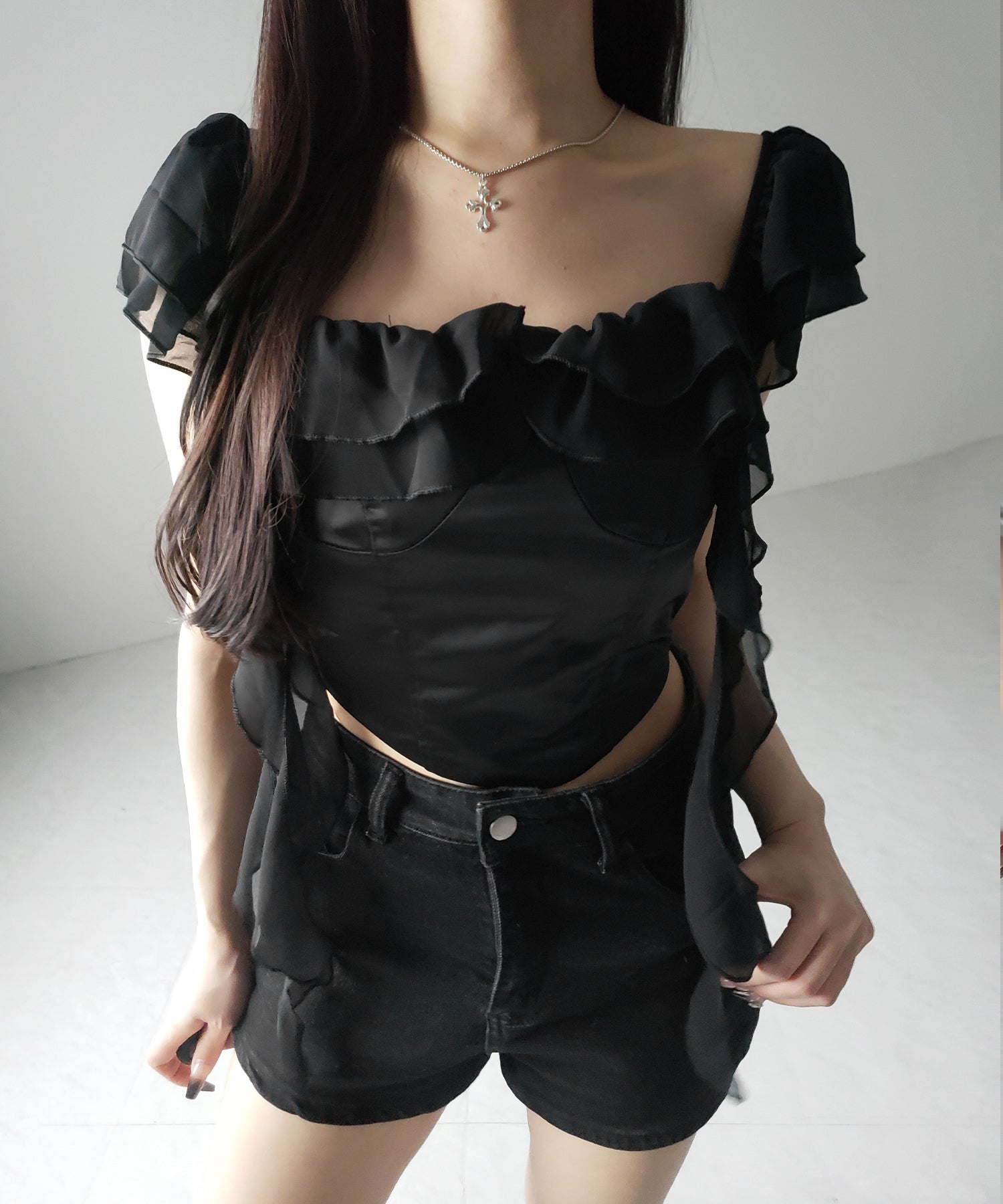【 ２color ／ ２WAY 】シアーフリルコルセットサテンショートブラウス ／ sheer frill corset satin short blouse